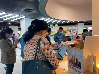 深圳消費(fèi)電子和家電補(bǔ)貼啟動(dòng)首日 市民熱情高漲，商家競相發(fā)力，電子產(chǎn)品銷售迎來熱潮